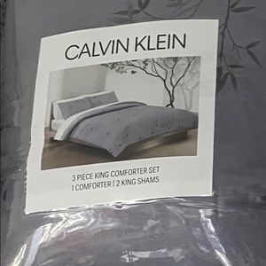 NEW Calvin Klein Bamboo Flowers King Comforter Set
